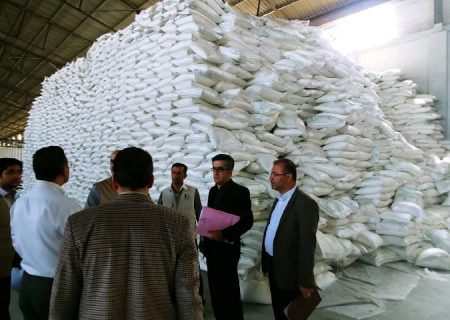 کشف بیش از ۸ تن شکر احتکار شده در شهرستان پارسیان استان هرمزگان