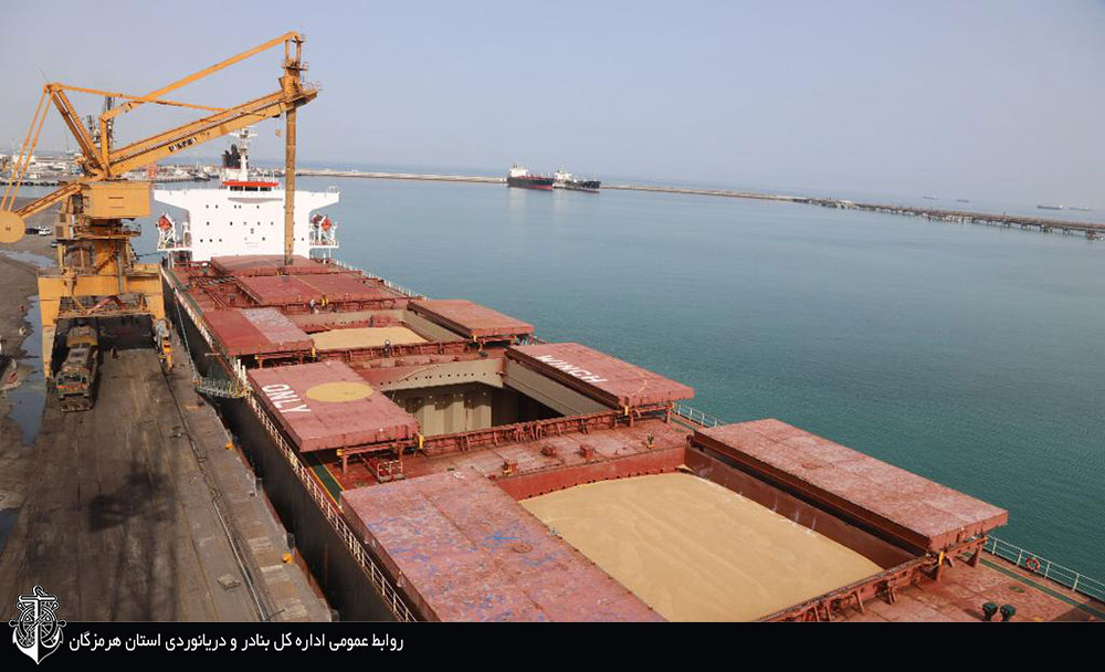 2 کشتی حامل روغن خوراکی در بندر شهید رجایی پهلوگیری کردند