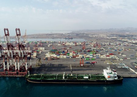 پهلودهی بیستمین کشتی روغن نباتی با ظرفیت ۶۲ هزار تنی در بندر شهید رجایی