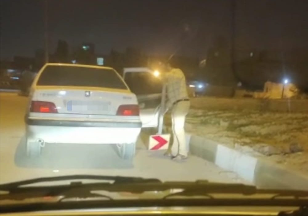 دستگیری عامل سرقت علائم راهنمایی و رانندگی در بندرعباس