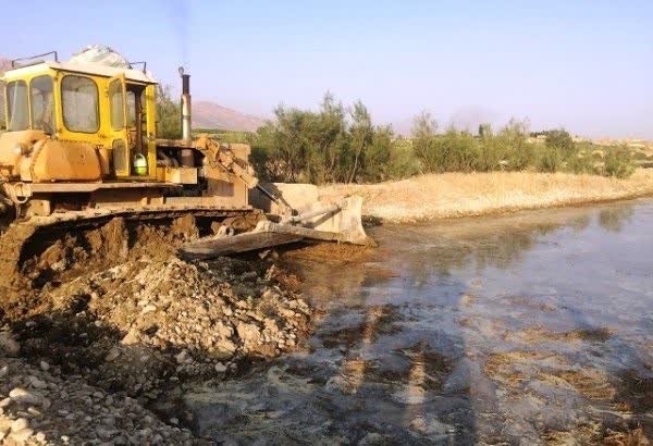 رفع تصرف ۳ هکتار از حریم رودخانه سنگی در شهرستان رودان