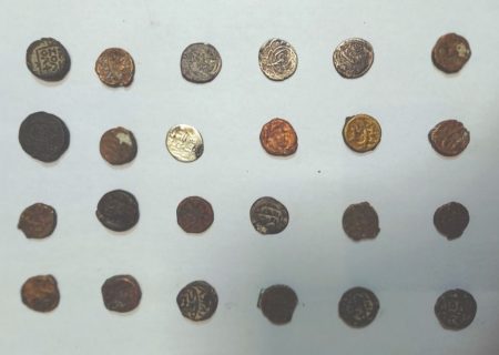 کشف و ضبط سکه‌های تاریخی در فرودگاه بندرعباس