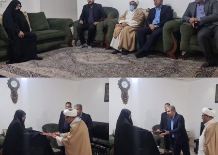شهدا با نثار خون خود از آئین حق پاسداری کردند