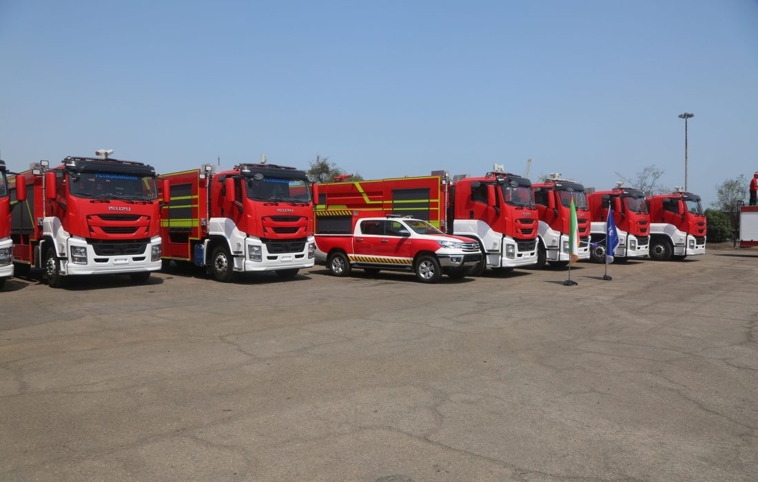 الحاق ۱۱ دستگاه خودرو آتش‌نشانی و امداد و نجات به بنادر هرمزگان