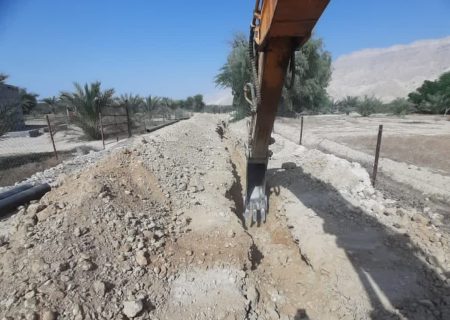اجرای عملیات اصلاح و توسعه بیش از ۵ کیلومتر از شبکه توزیع و انتقال روستاهای پارسیان