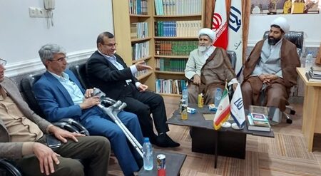 نشست رئیس دانشگاه علوم پزشکی هرمزگان با امام جمعه  و نماینده مردم در مجلس