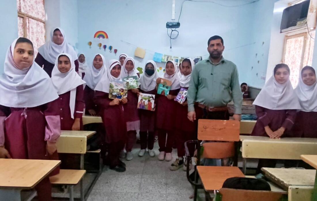 اولین نشست کتابخوان مدرسه ای در سال جدید در دبستان هاجر بند ملا شهرستان رودان برگزار شد