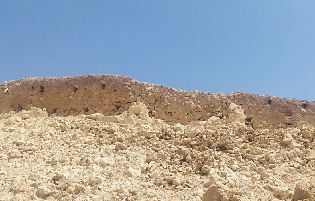 دیوار سدار در بندر خمیر مرمت می‌شود