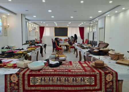 داوری ۹۷ اثر صنایع‌دستی هرمزگان برای دریافت مهر اصالت/انتخاب ۳۳ اثر به مرحله نهایی