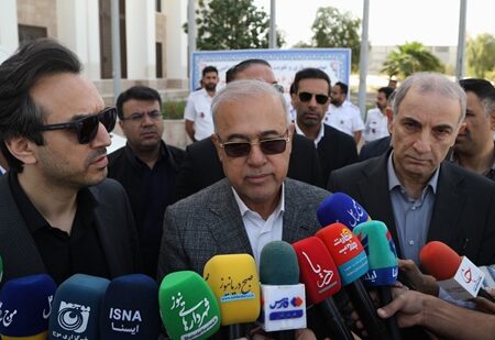 شتاب در تقویت فوریت‌های پزشکی هرمزگان / ۶ آمبولانس جدید به ناوگان اورژانس ۱۱۵ استان افزوده شد