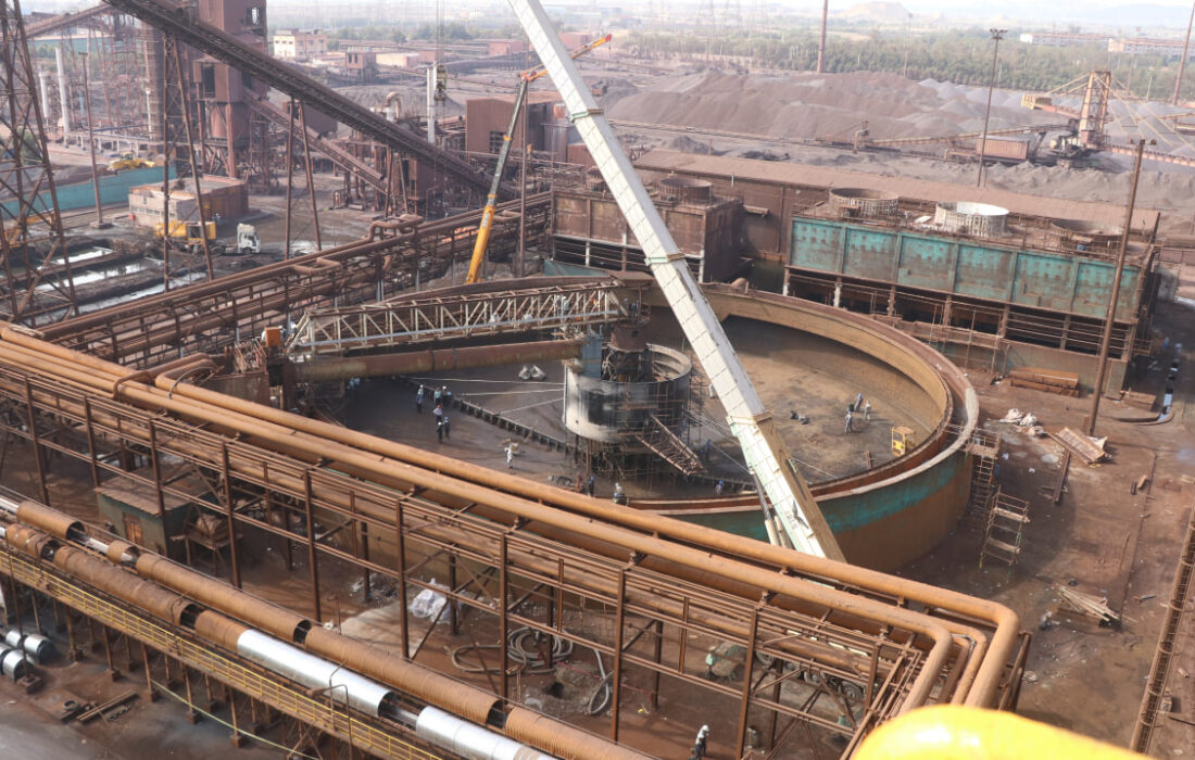 تعویض سازه استراکچر فلزی تیکنر و پارویی در فولاد هرمزگان، گامی مهم در جهت پایداری تولید