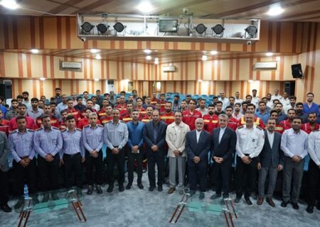 آتش‌نشانان باید با صداقت، مسئولیت‌پذیری و روحیه ایثار در خدمت شهروندان باشند