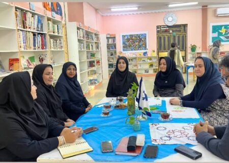 برگزاری کارگاه تخصصی «ساخت نقش‌مایه‌های فرش ایرانی» در بندرعباس؛ تلاقی هنر و خلاقیت نوجوانان هرمزگانی