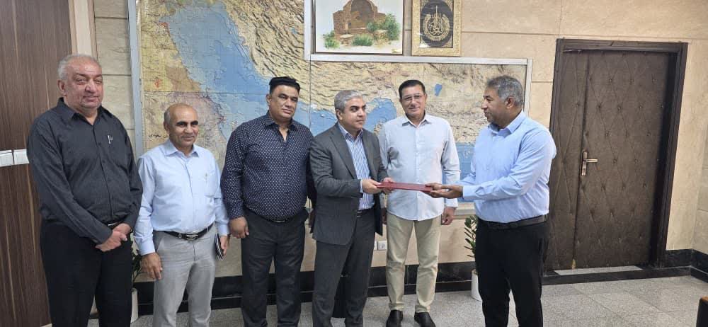 تقدیر مدیرعامل تعاونی صیادی پشت شهر و جمعی از صیادان بندرعباس از مدیرکل شیلات هرمزگان