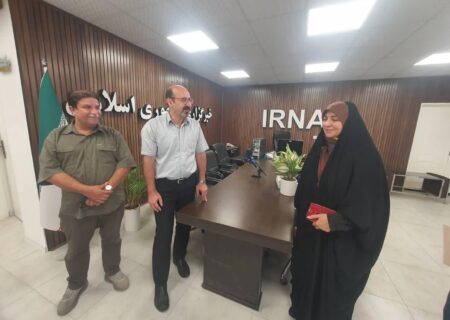 مدیرکل فرهنگ و ارشاد اسلامی هرمزگان به مناسبت روز خبرنگار از دفاتر رسانه‌های استان بازدید کرد