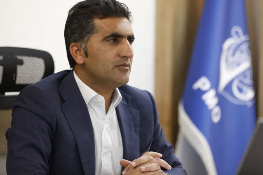 کنترل ورود آلودگی نفتی به ساحل روستای کندال سیریک/ نیروهای عملیاتی بنادر هرمزگان تا کنترل کامل شرایط مسئولیت‌های خود را دنبال می‌کند