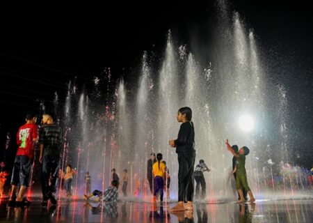 لبخند کودکان، زیباترین تصویر از آینده شهر است