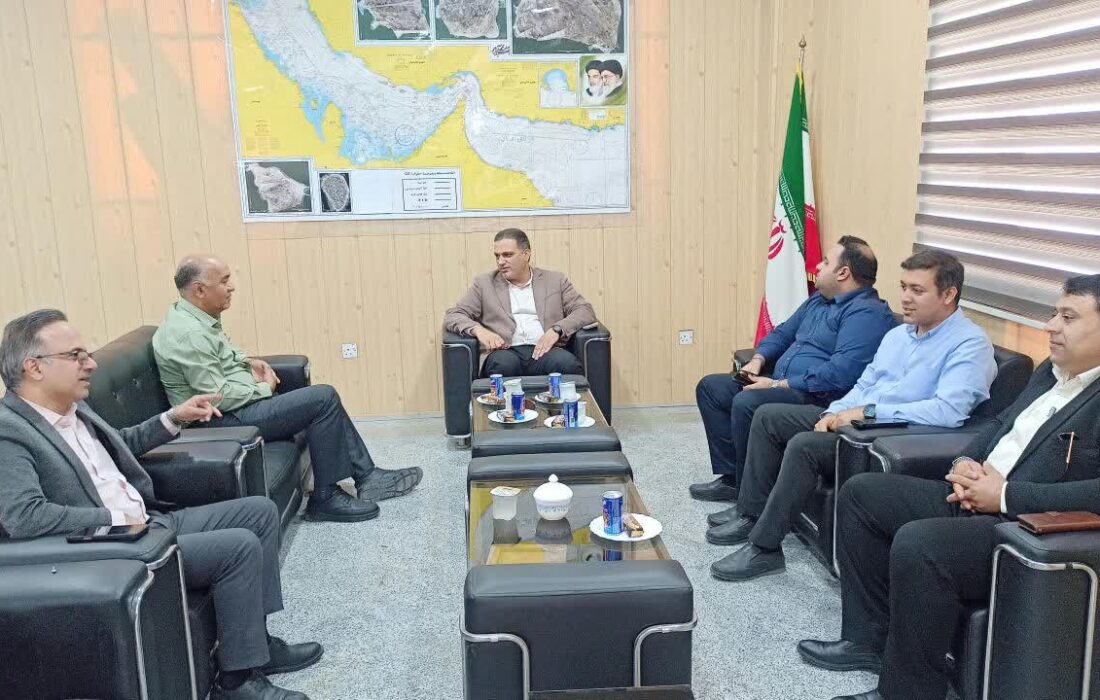 ظرفیت آب‌شیرین‌کن‌ها پشتوانه تأمین آب شرب مشترکین بندرلنگه است